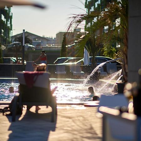 Vintage Breeze Apartment - Spa Pools Resort Mamaia Ngoại thất bức ảnh