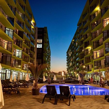 Vintage Breeze Apartment - Spa Pools Resort Mamaia Ngoại thất bức ảnh