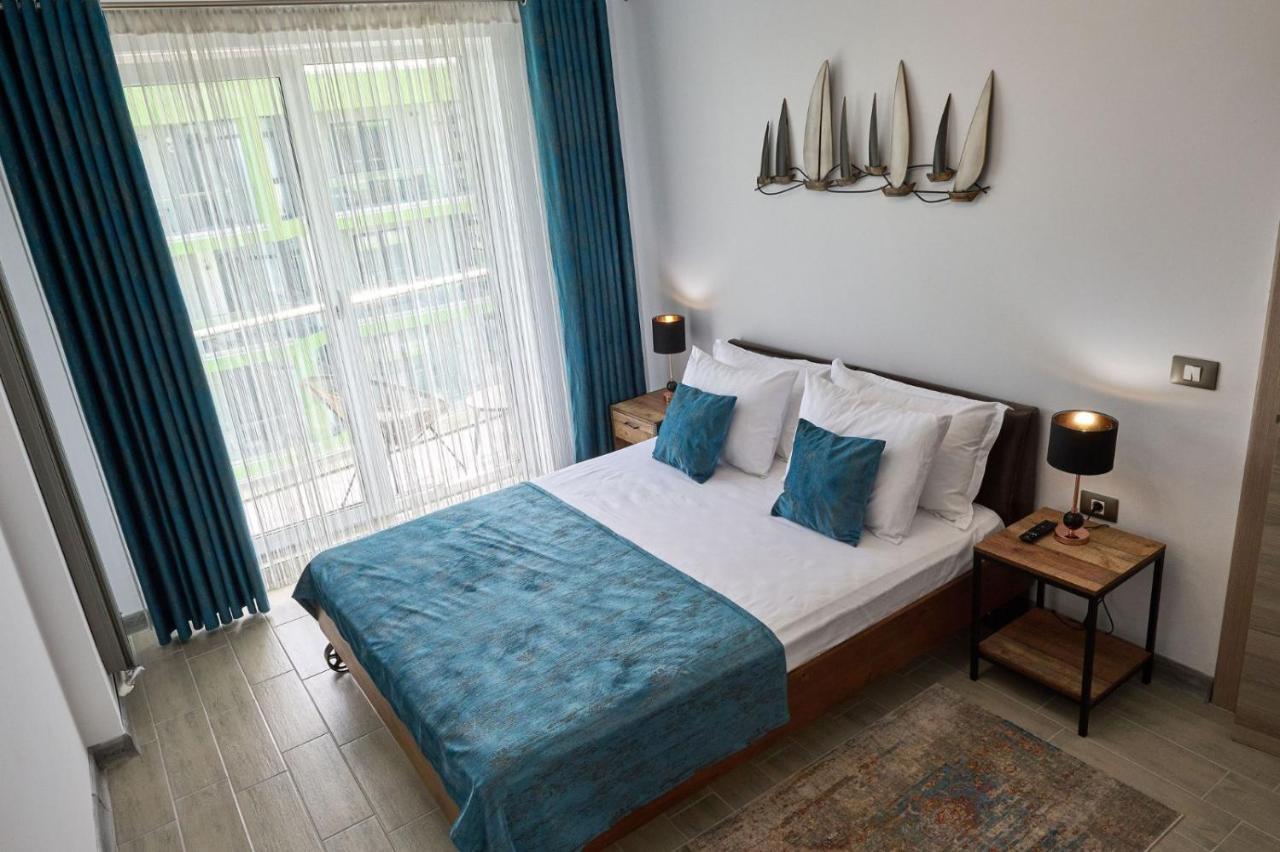 Vintage Breeze Apartment - Spa Pools Resort Mamaia Ngoại thất bức ảnh