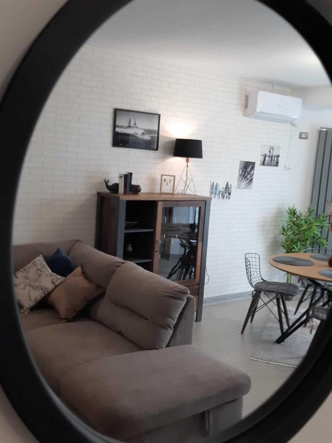 Vintage Breeze Apartment - Spa Pools Resort Mamaia Ngoại thất bức ảnh