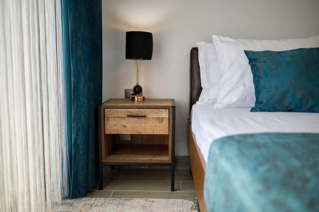 Vintage Breeze Apartment - Spa Pools Resort Mamaia Ngoại thất bức ảnh