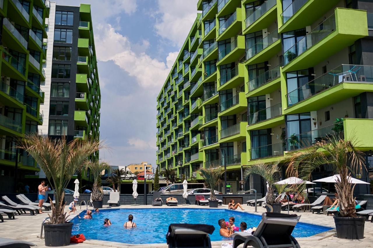 Vintage Breeze Apartment - Spa Pools Resort Mamaia Ngoại thất bức ảnh