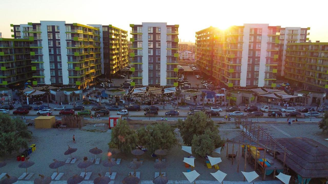 Vintage Breeze Apartment - Spa Pools Resort Mamaia Ngoại thất bức ảnh