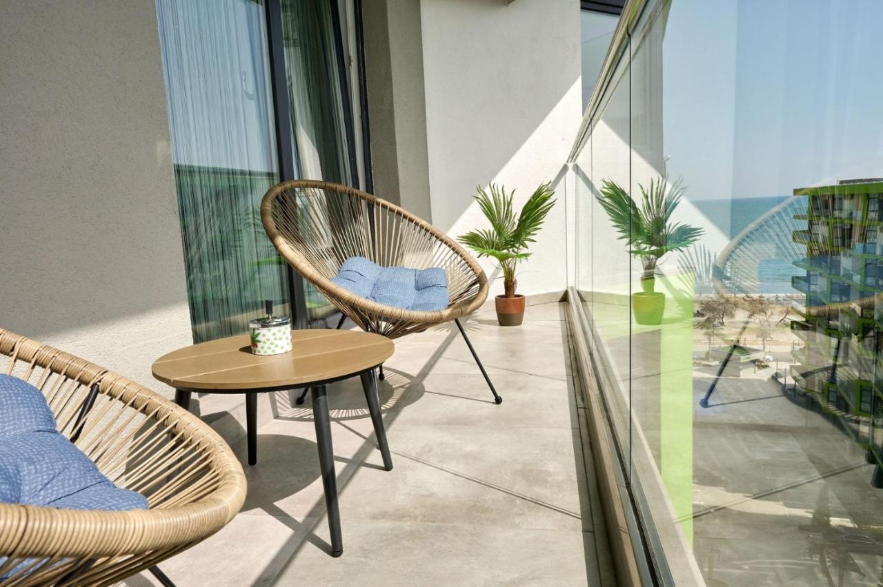 Vintage Breeze Apartment - Spa Pools Resort Mamaia Ngoại thất bức ảnh