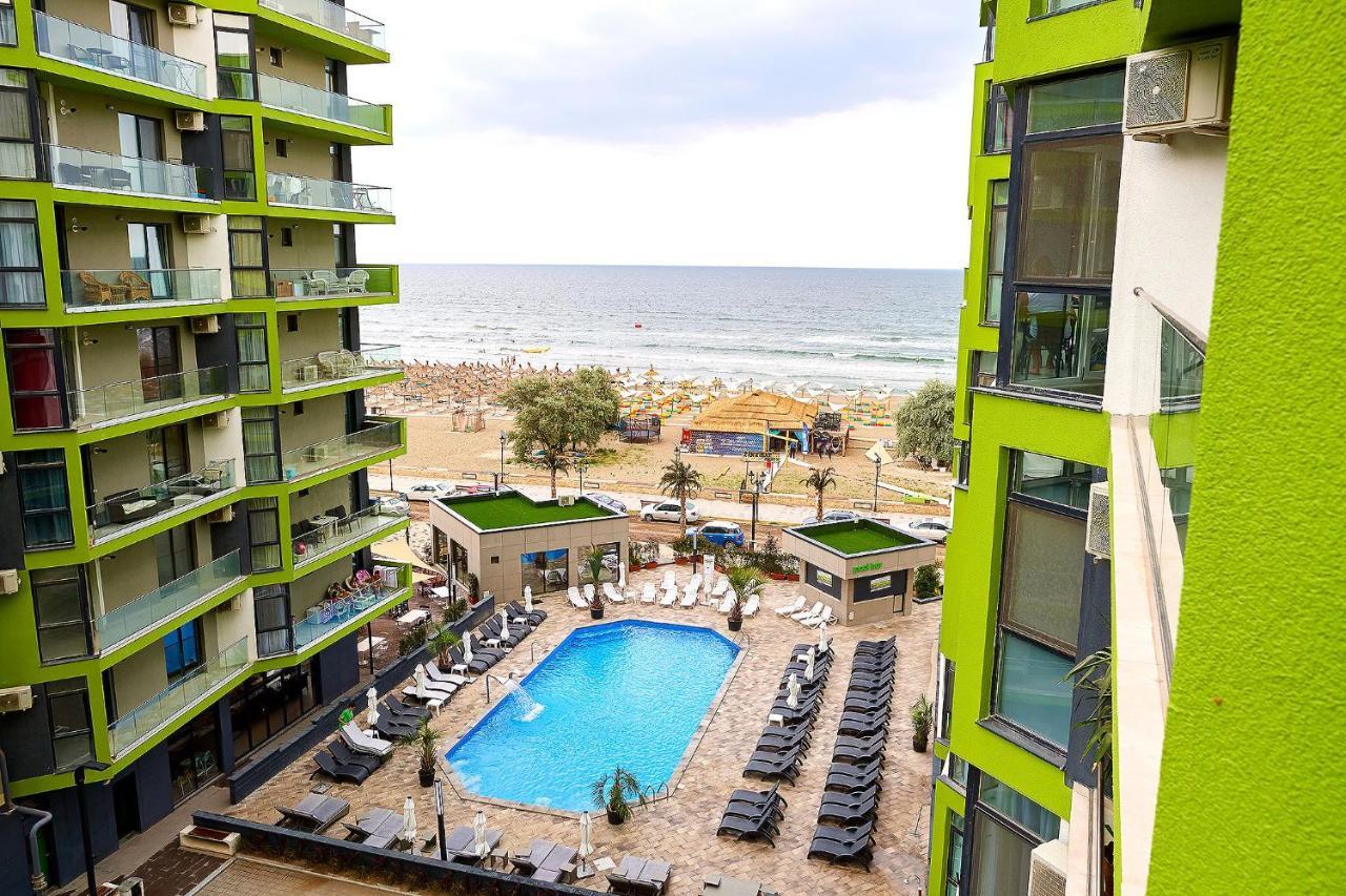 Vintage Breeze Apartment - Spa Pools Resort Mamaia Ngoại thất bức ảnh