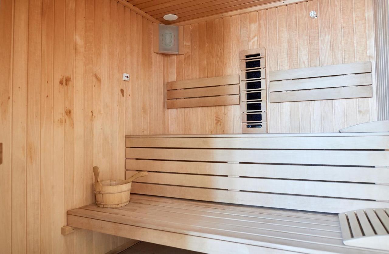 Vintage Breeze Apartment - Spa Pools Resort Mamaia Ngoại thất bức ảnh
