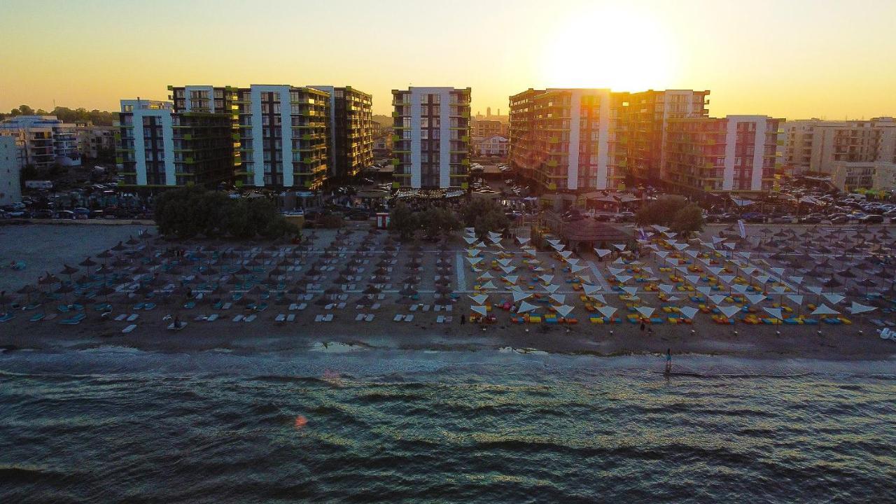 Vintage Breeze Apartment - Spa Pools Resort Mamaia Ngoại thất bức ảnh