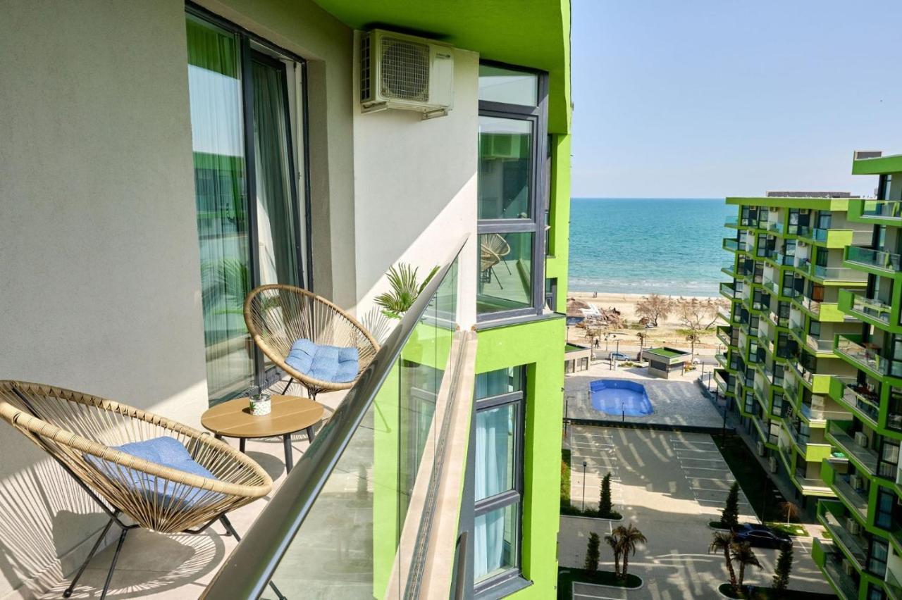 Vintage Breeze Apartment - Spa Pools Resort Mamaia Ngoại thất bức ảnh